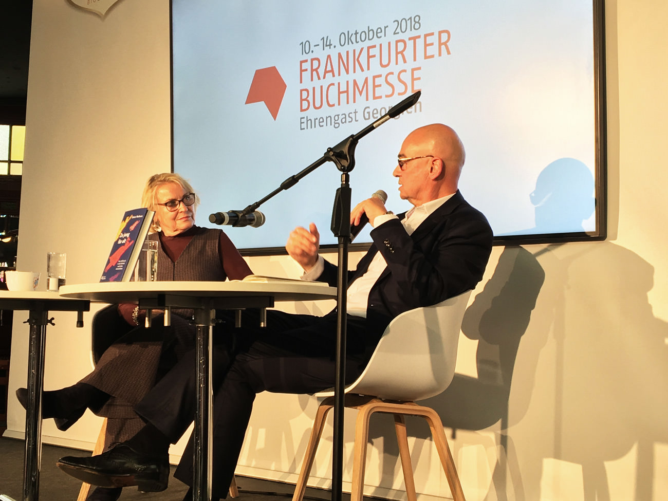Dieter Bednarz und Bascha Mika auf der Frankfurter Buchmesse
